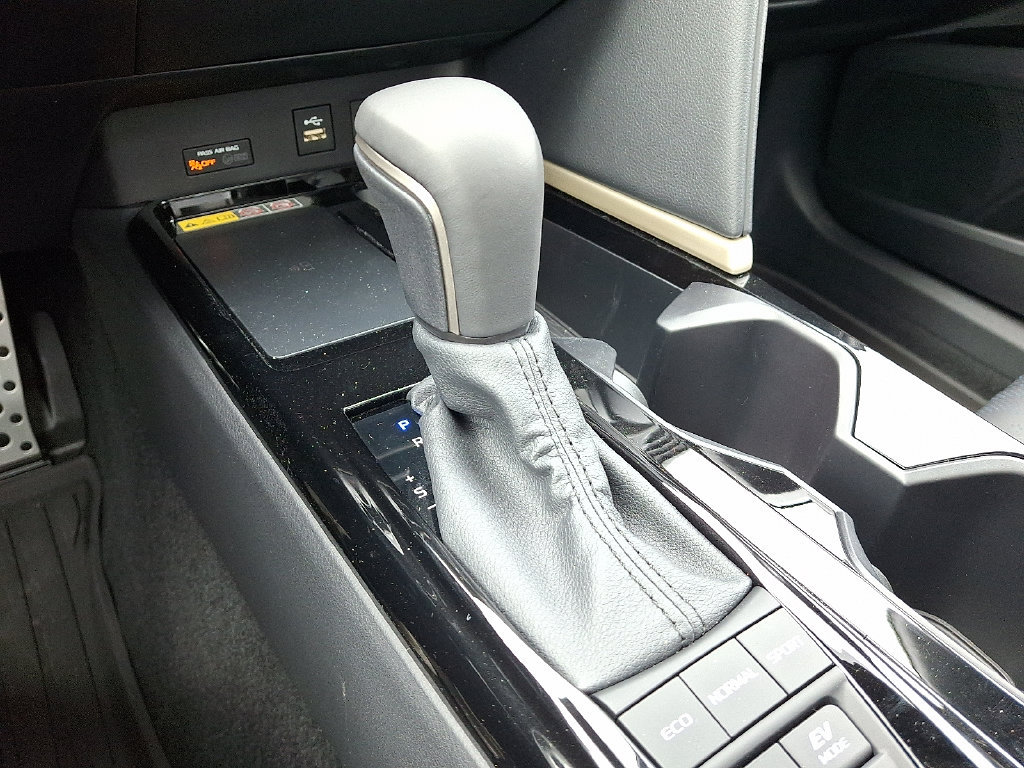 Used 2026 Toyota Camry XSE FWD image 16