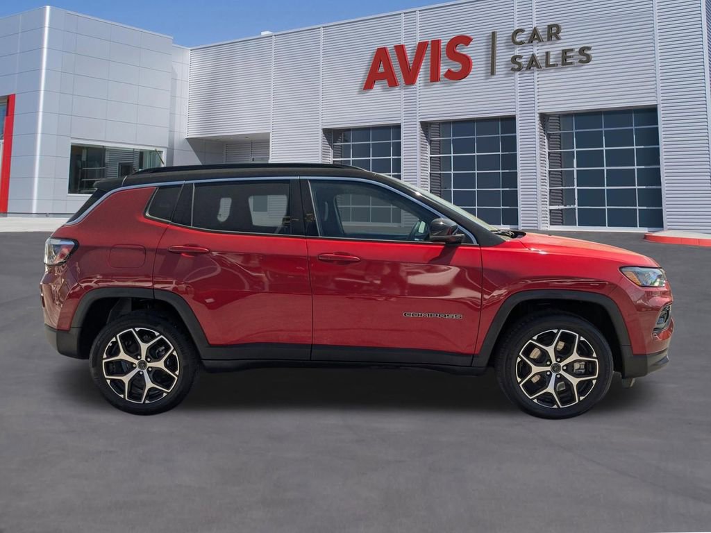 Used 2025 Jeep Compass Limited image 5