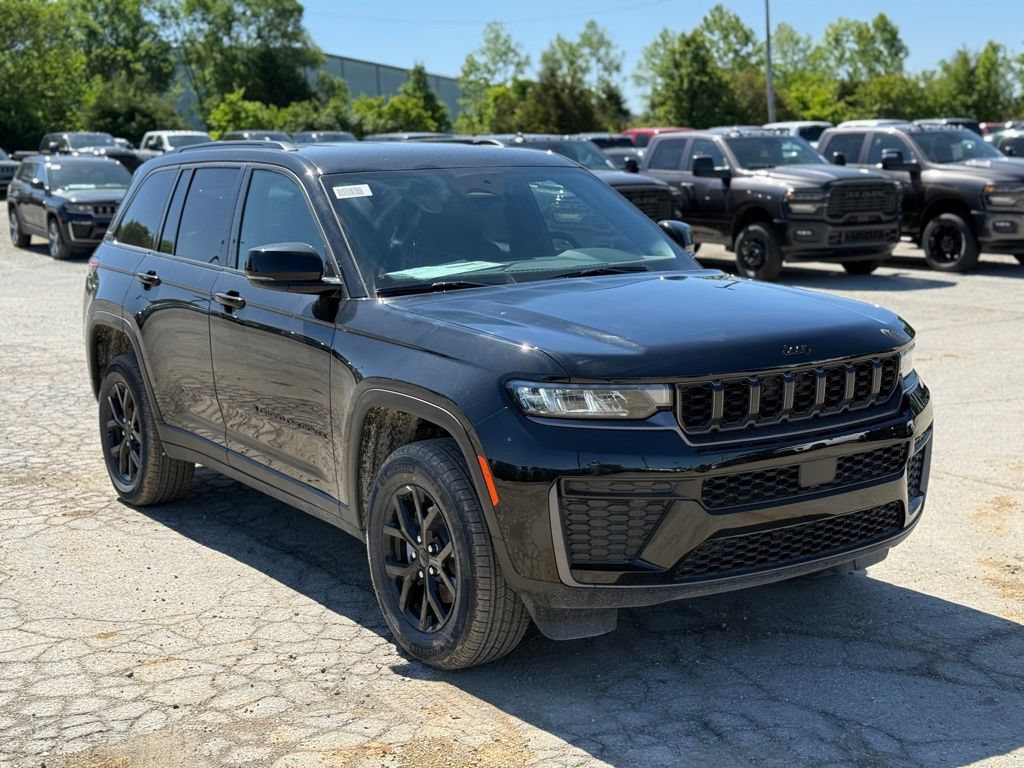 New 2026 Jeep Grand Cherokee Altitude AWD/4WD image 4