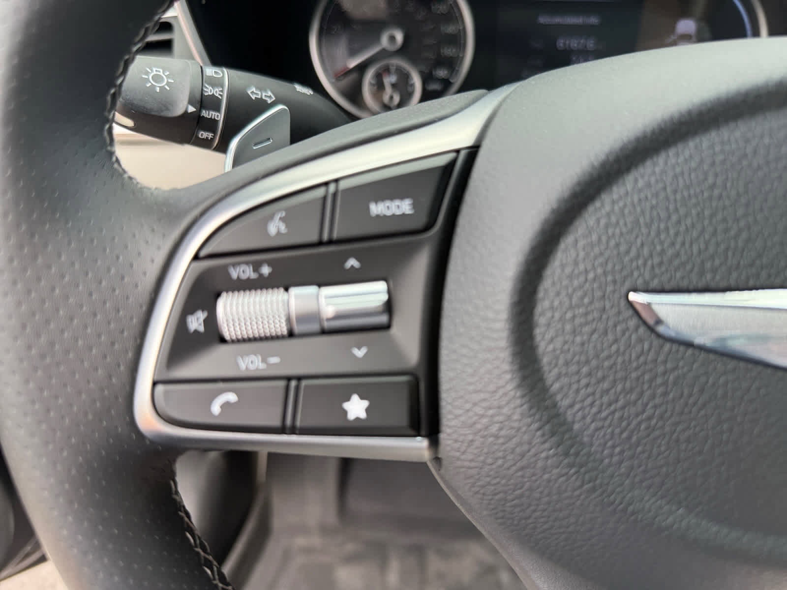 Used 2022 Genesis G70 3.3T w/ Sport Prestige Package image 25