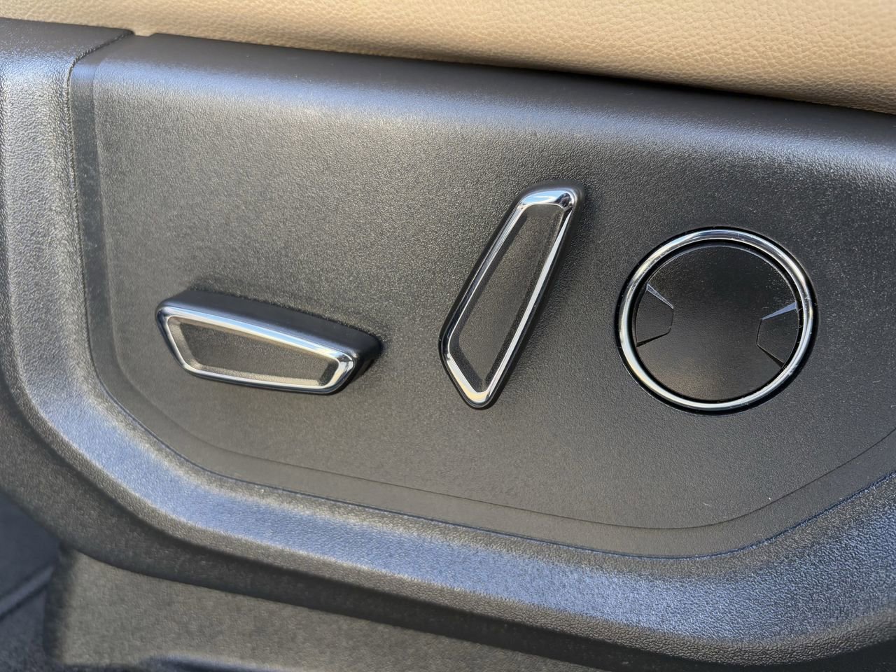 Used 2024 Ford Expedition Max Limited image 28