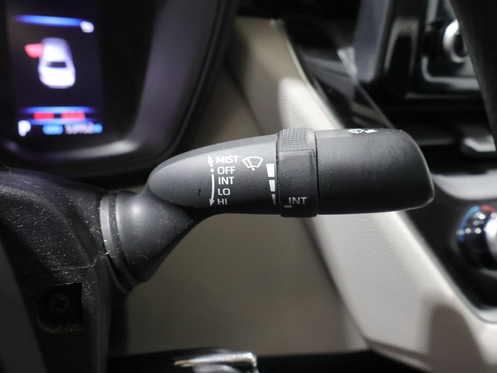 Used 2022 Toyota Corolla LE w/ Carpet Mat Package (TMS) FWD image 34