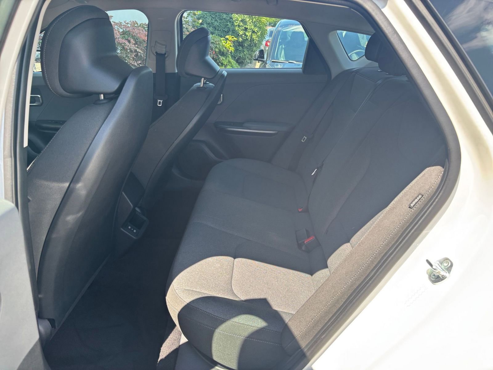 Used 2025 Kia K4 FWD image 25