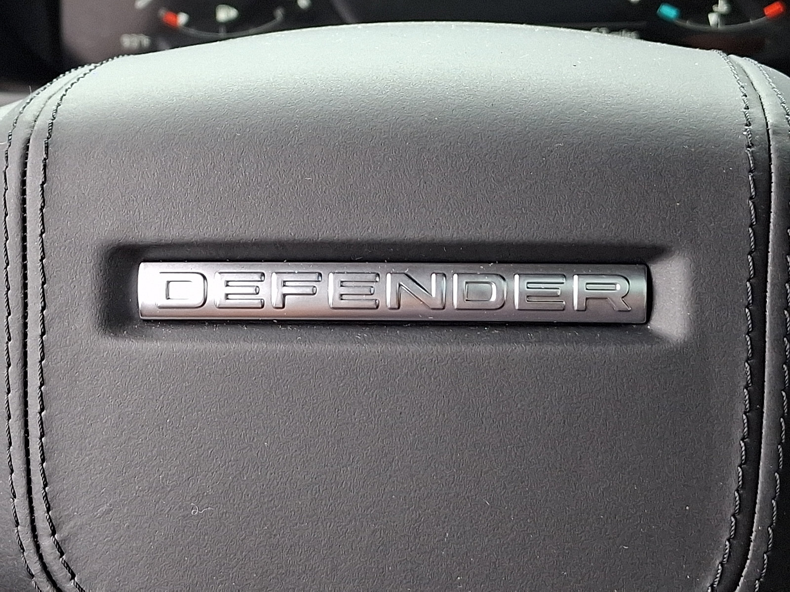 New 2026 Land Rover Defender 90 V8 AWD/4WD image 21