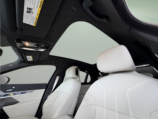 Certified 2024 BMW 740i image 29