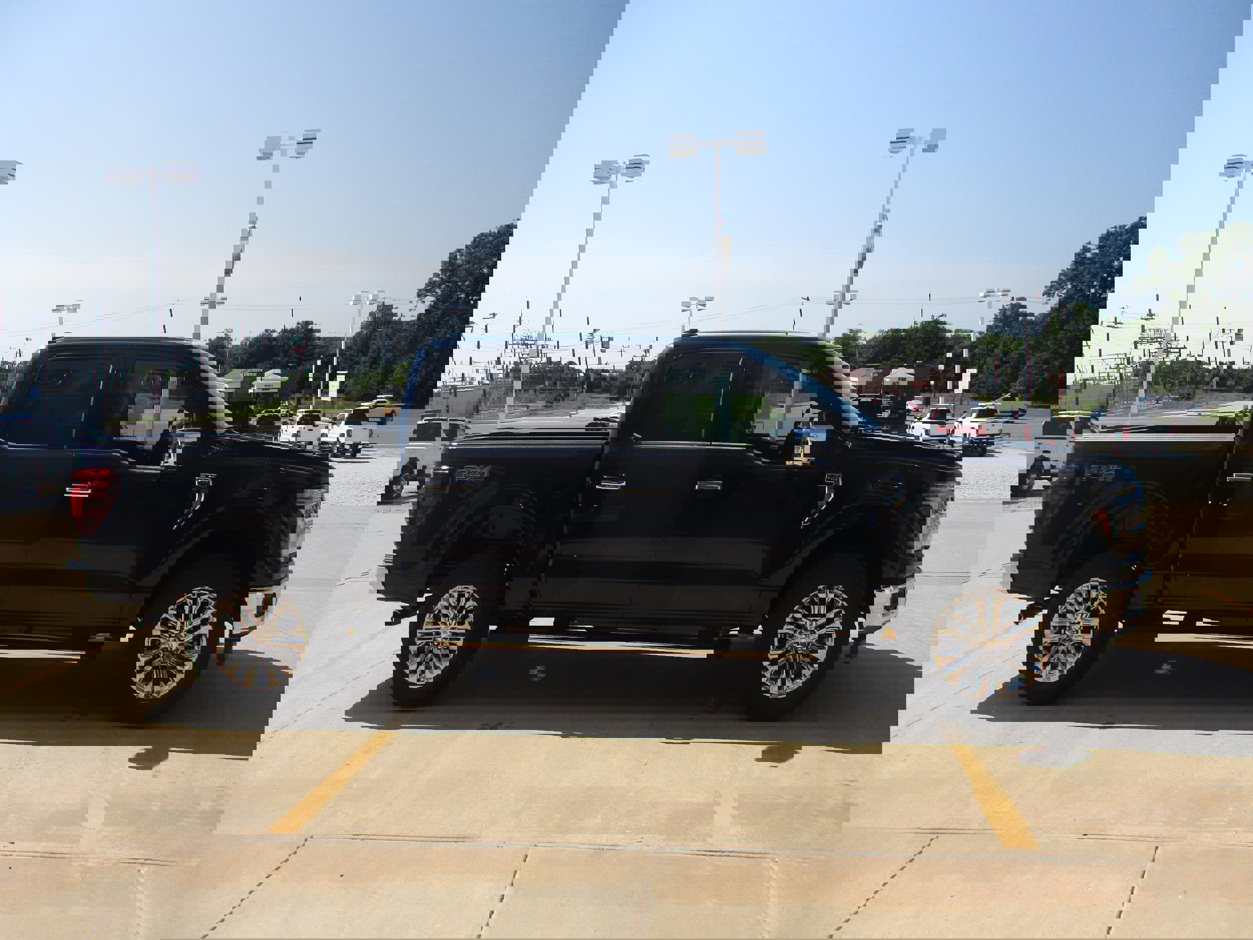 New 2025 Ford F150 Lariat image 7