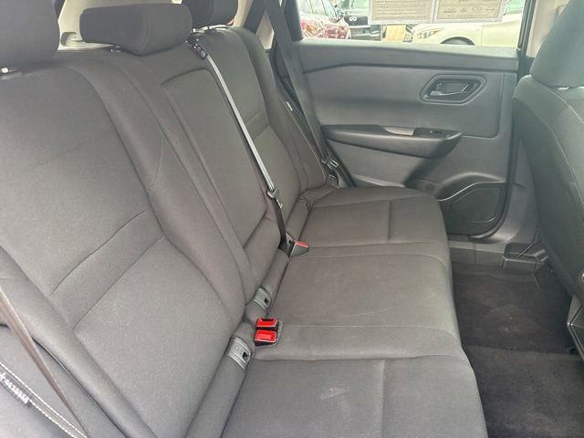 Used 2024 Nissan Rogue S AWD/4WD image 13
