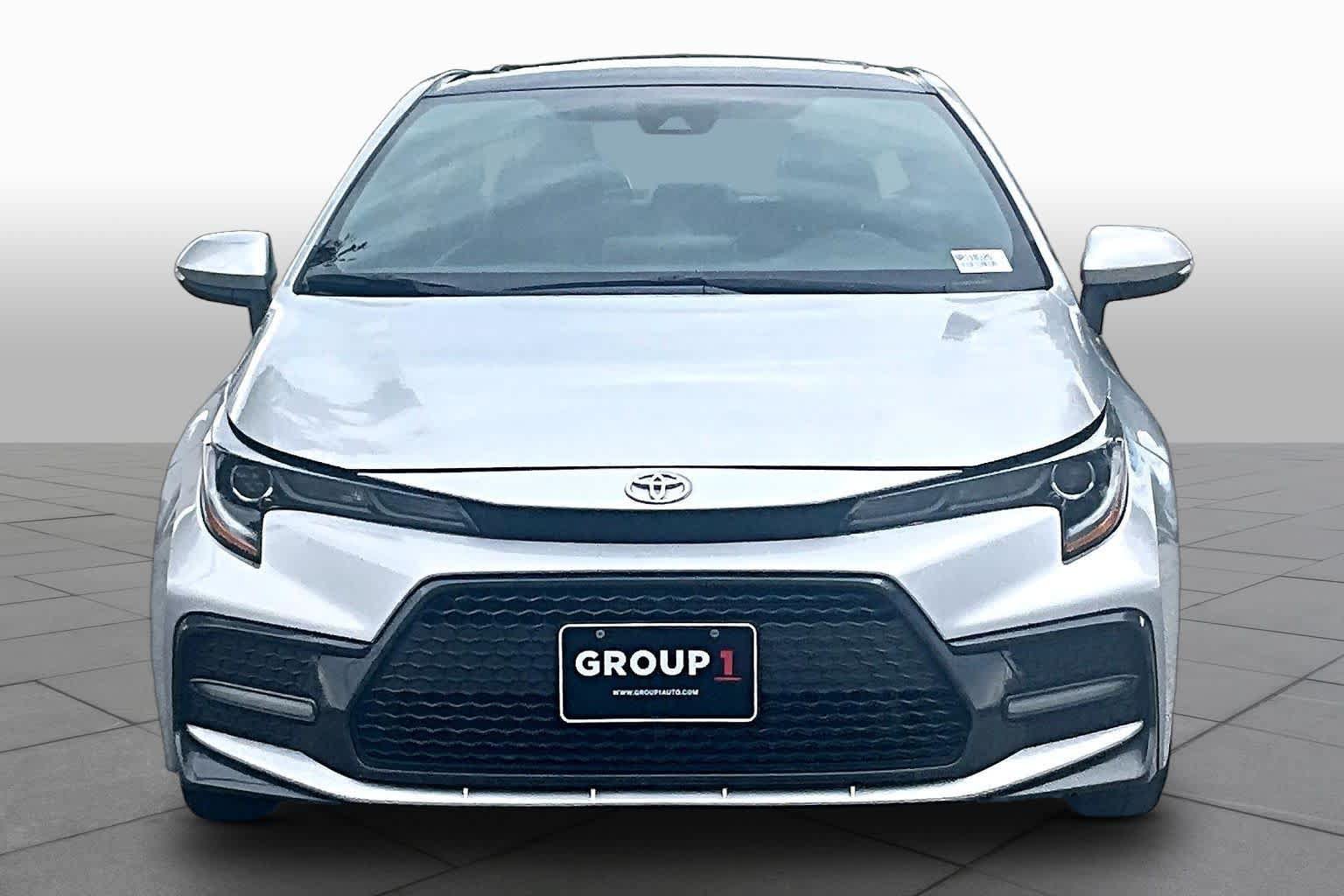 Used 2022 Toyota Corolla XSE FWD image 4