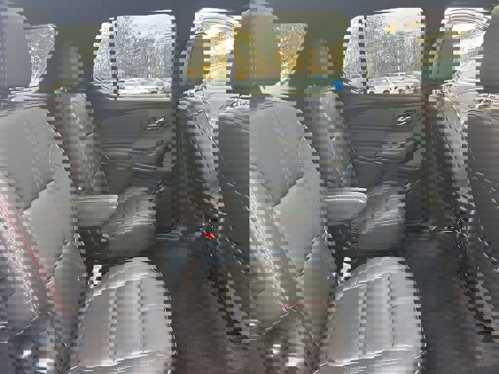 Used 2023 Chevrolet Traverse RS image 63