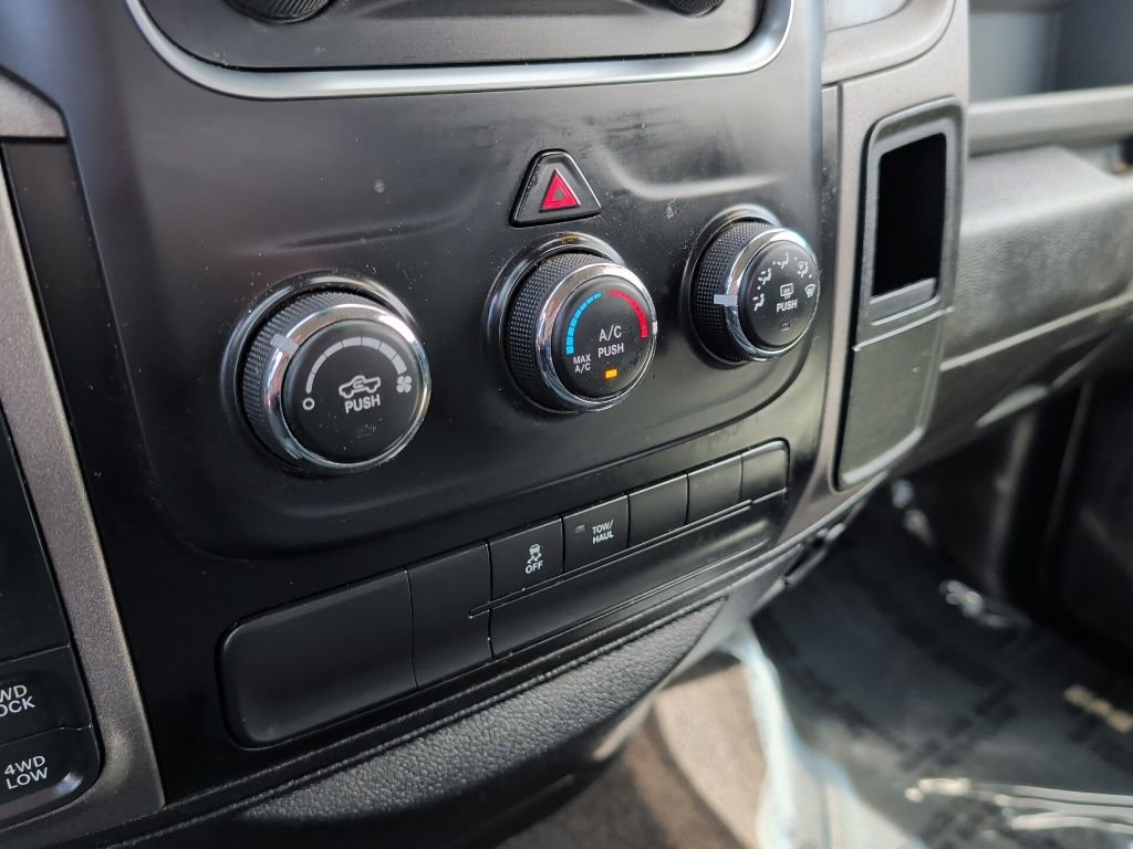 Used 2017 RAM 1500 Express w/ Express Value Package AWD/4WD image 15