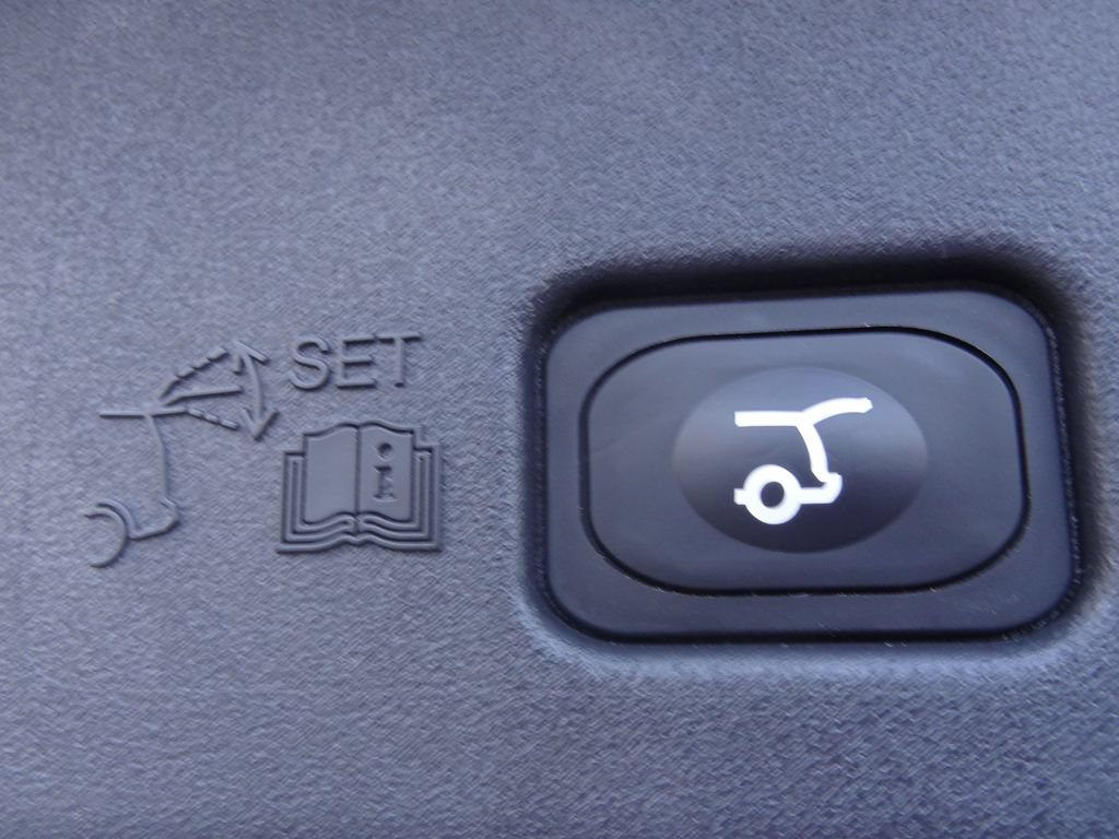 Used 2026 Lincoln Nautilus Premier AWD/4WD image 10