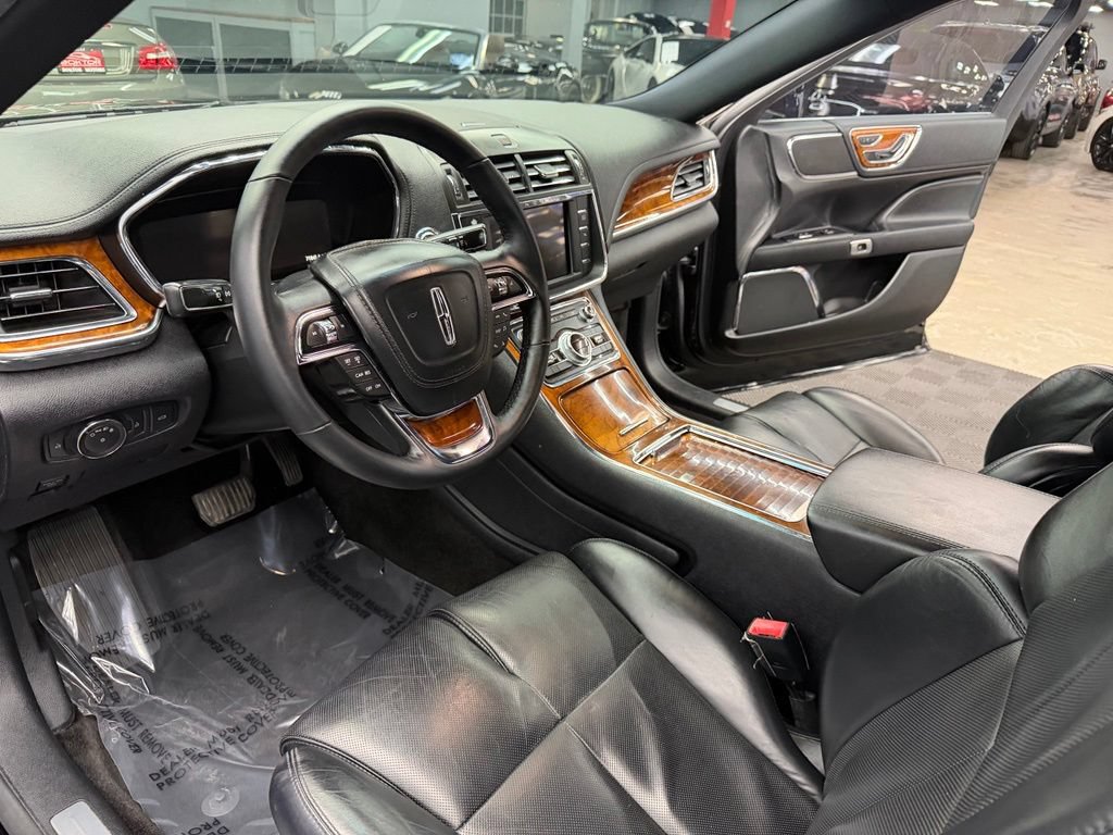 Used 2017 Lincoln Continental Select AWD/4WD image 35