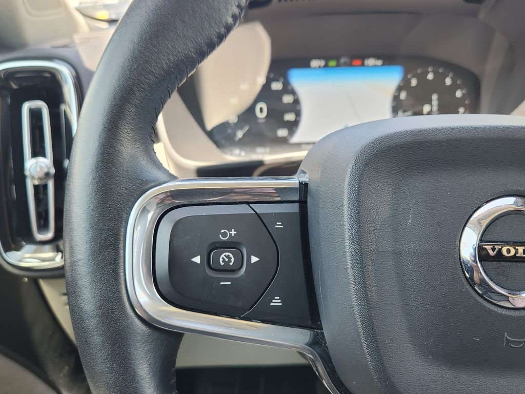 Used 2019 Volvo XC40 T5 Inscription AWD/4WD image 27