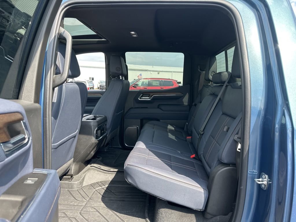 Used 2024 Chevrolet Silverado 1500 High Country image 26