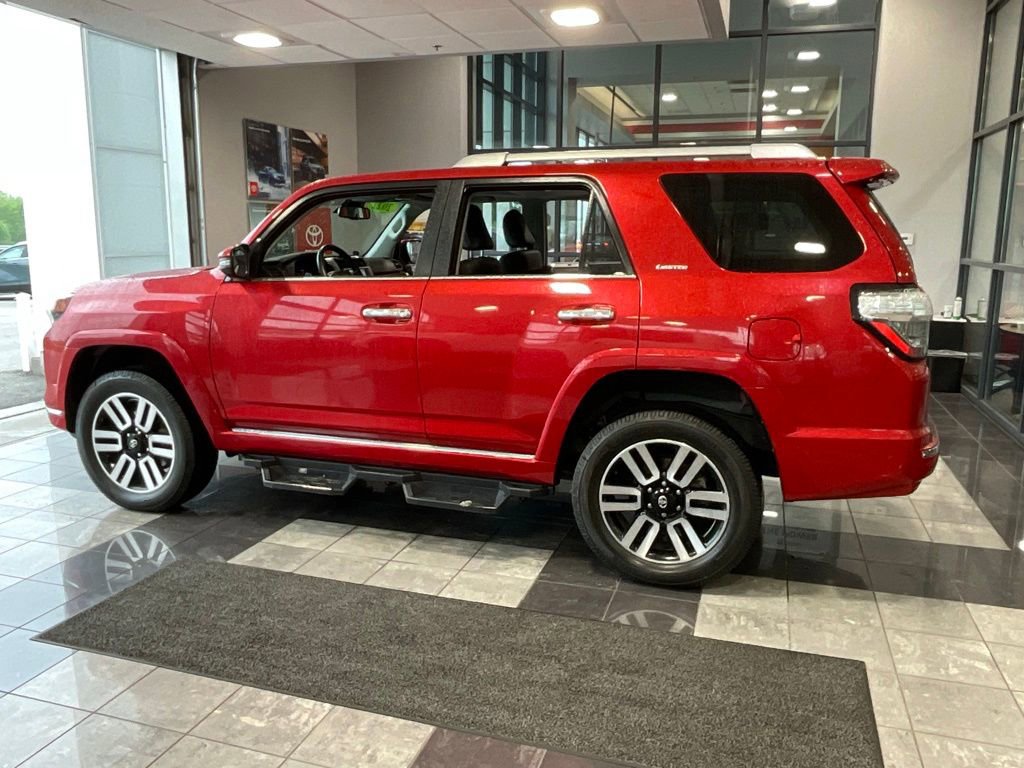 Certified 2022 Toyota 4Runner Limited AWD/4WD image 4