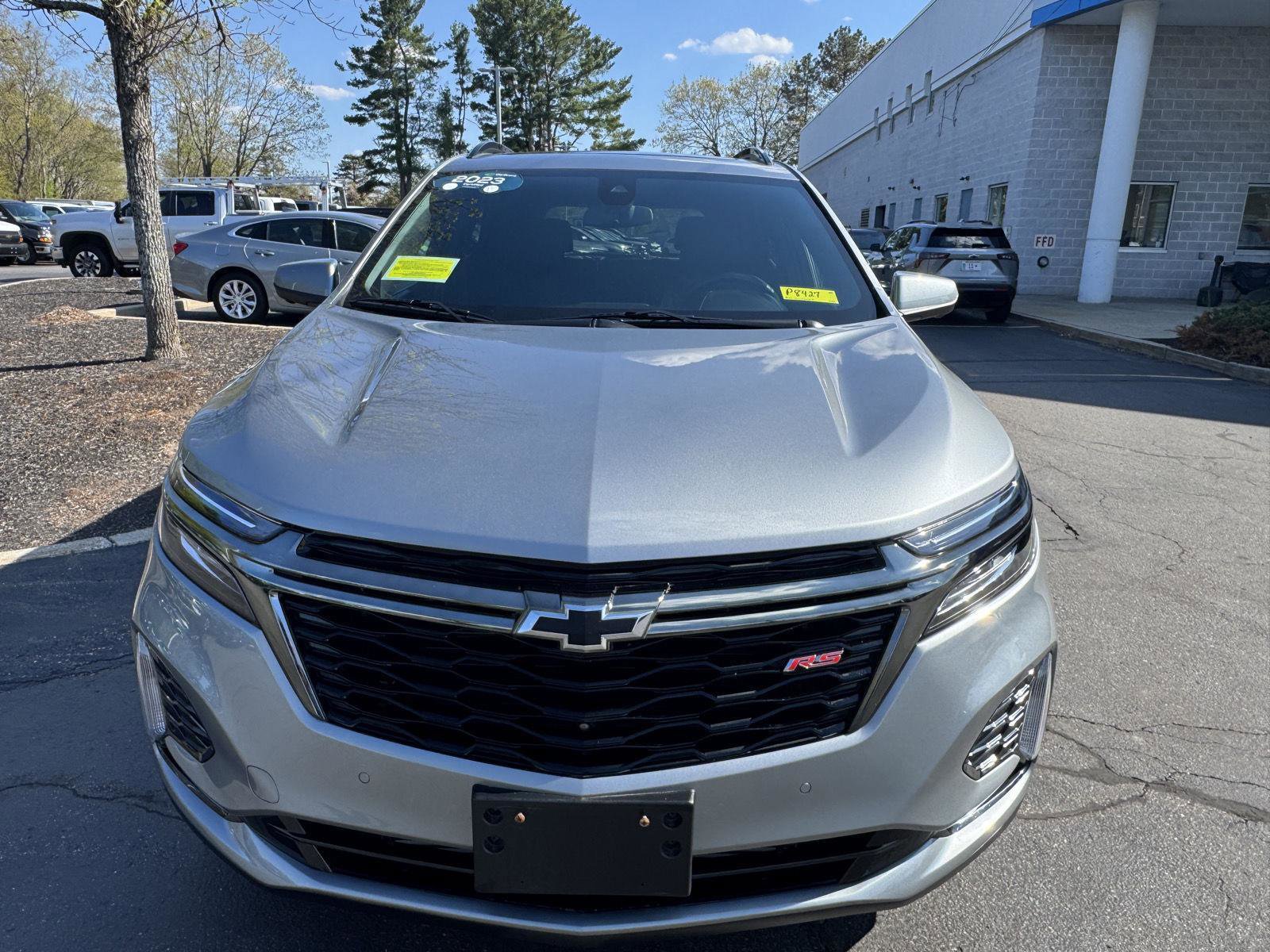 Certified 2023 Chevrolet Equinox RS w/ RS Leather Package AWD/4WD image 2