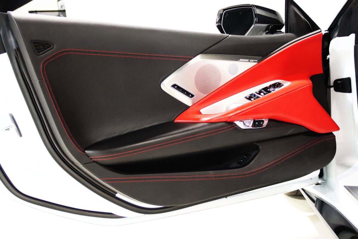 Used 2024 Chevrolet Corvette Stingray Premium Conv w/ Z51 Performance Package RWD image 38