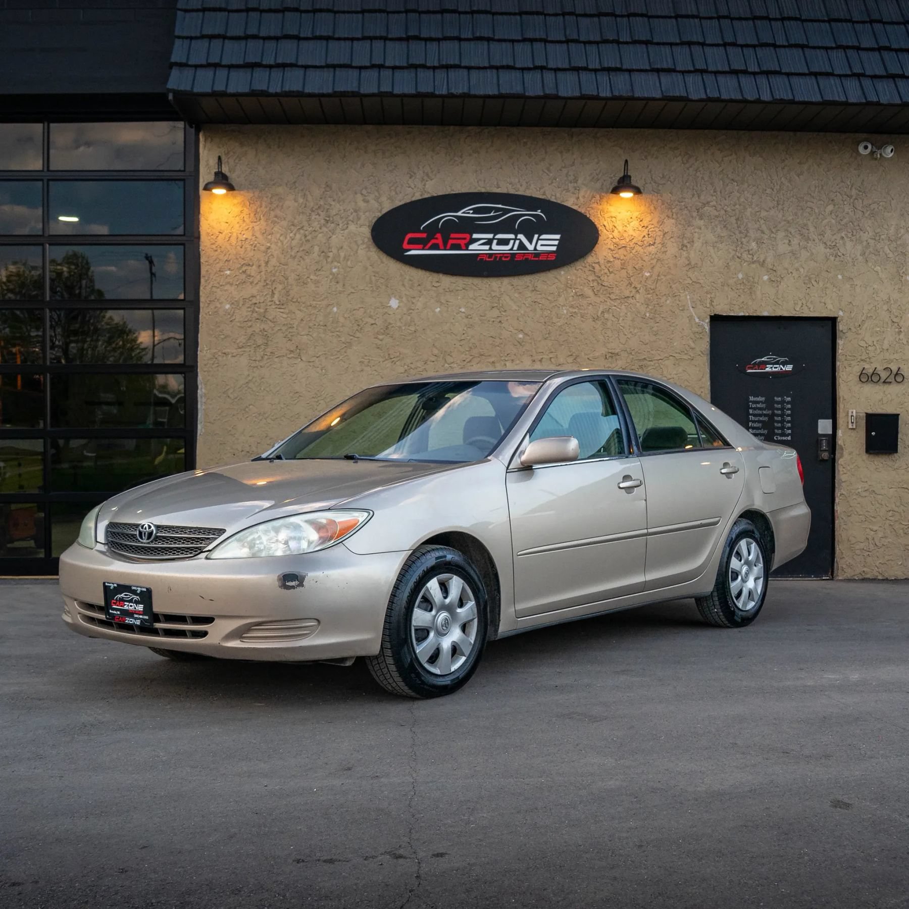 Used 2004 Toyota Camry LE w/ Fleet Convenience Pkg FWD image 1