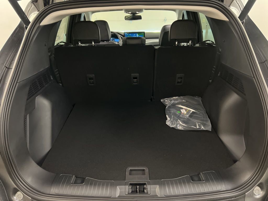 New 2026 Ford Escape Base w/ PHEV Premium Package image 35