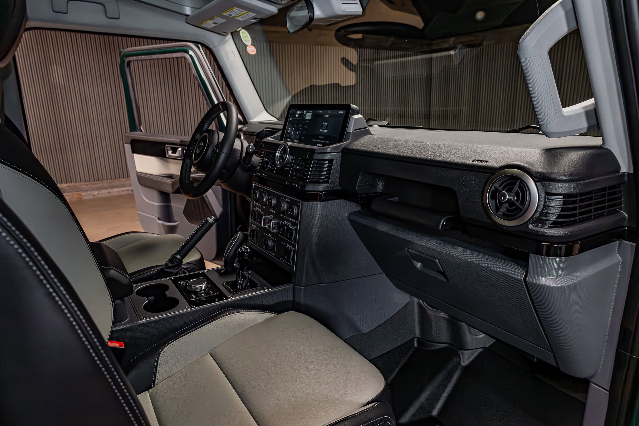 Used 2025 INEOS Grenadier Fieldmaster Edition image 18