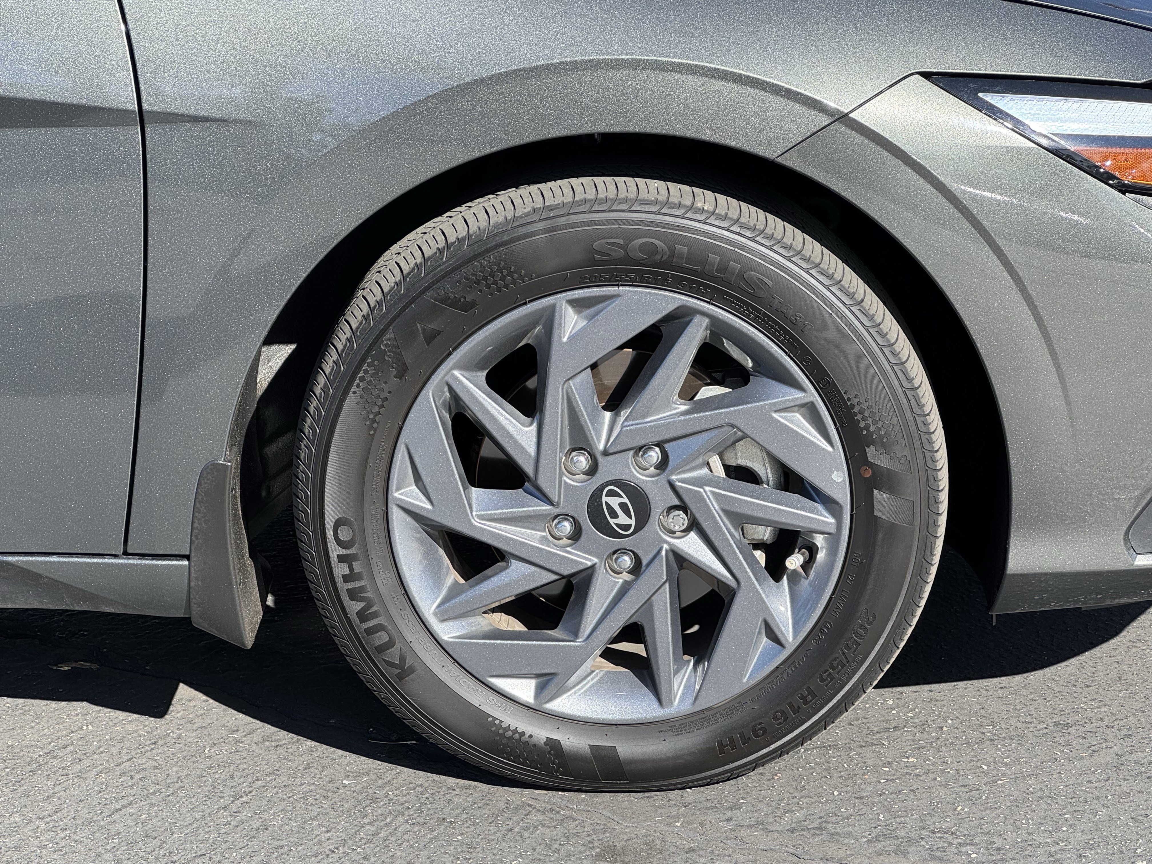 Used 2024 Hyundai Elantra SEL image 12