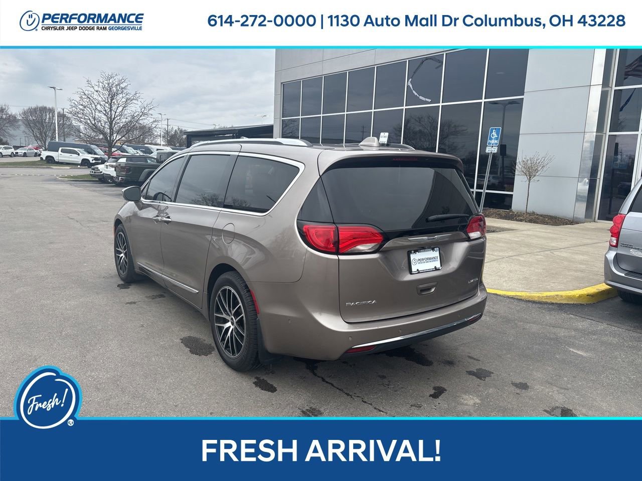 Used 2017 Chrysler Pacifica Limited w/ Advanced Safetytec Group image 6