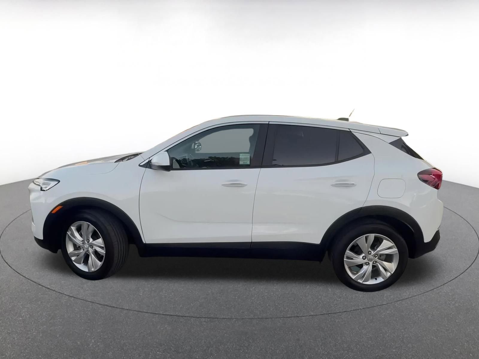 Used 2025 Buick Encore GX Preferred image 9
