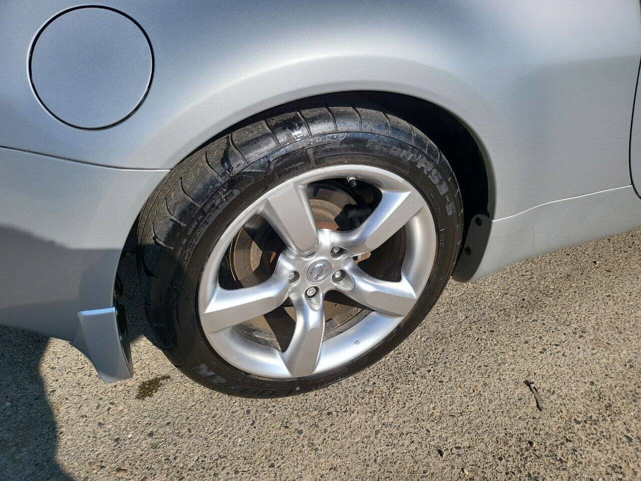 Used 2006 Nissan 350Z Enthusiast w/ (S02) Side Air Bags Pkg RWD image 22