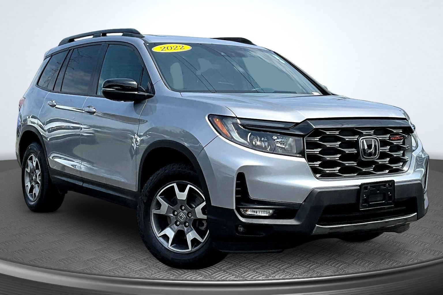Used 2022 Honda Passport TrailSport image 2