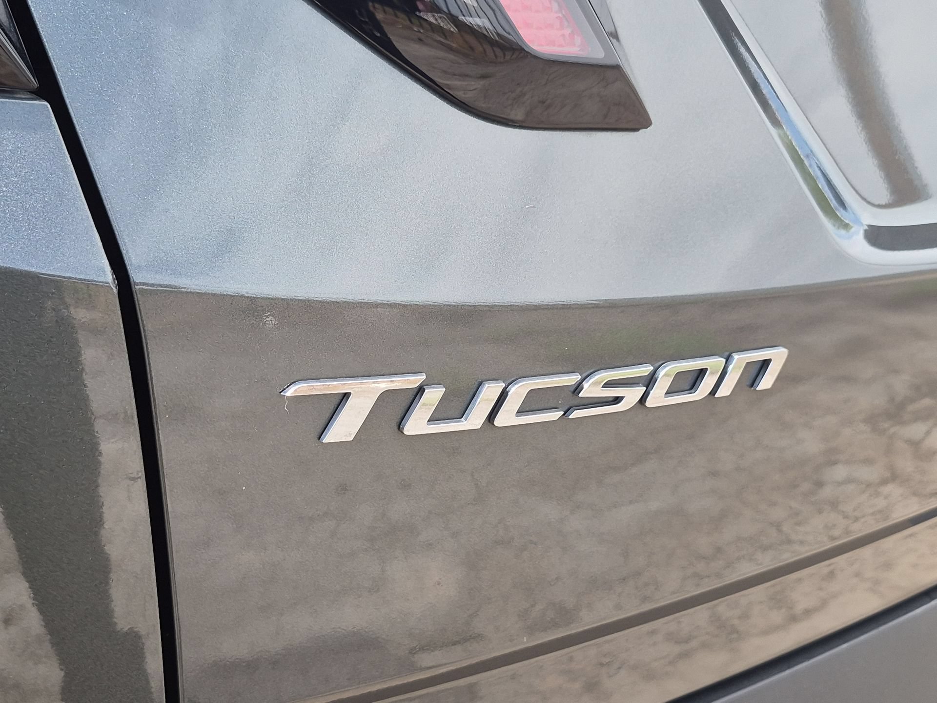 Certified 2023 Hyundai Tucson Limited AWD/4WD image 12