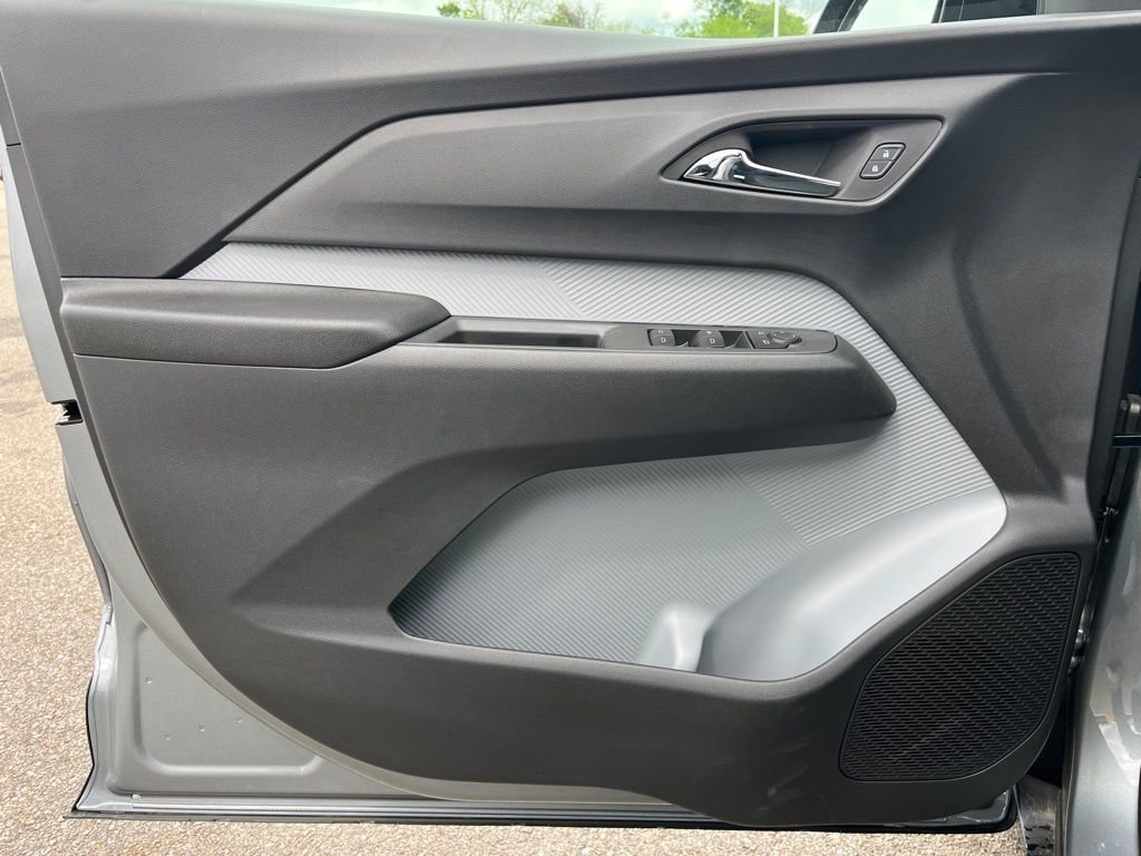 New 2027 Chevrolet Bolt LT w/ Comfort Package image 14