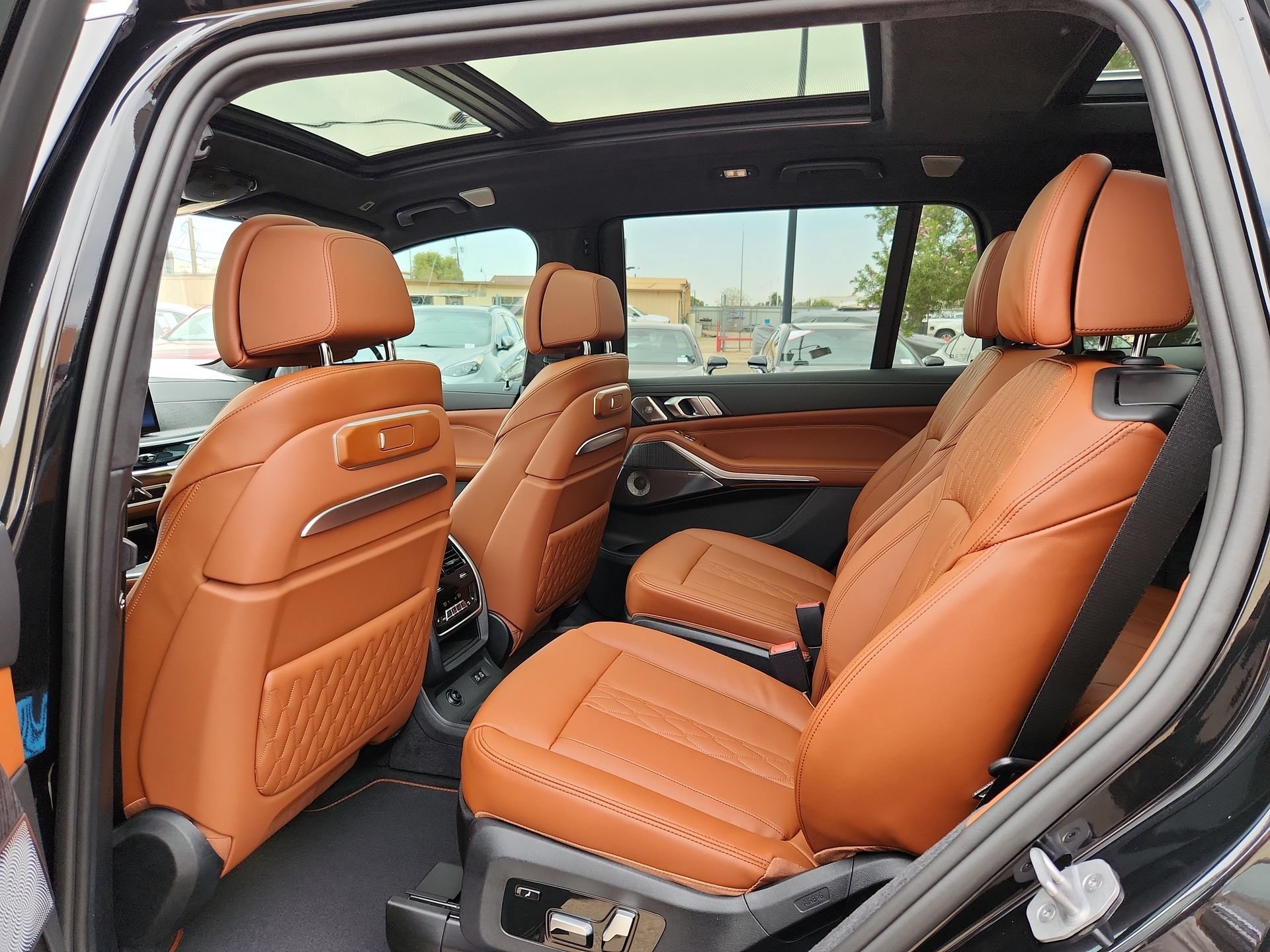 New 2026 BMW ALPINA XB7 AWD/4WD image 13