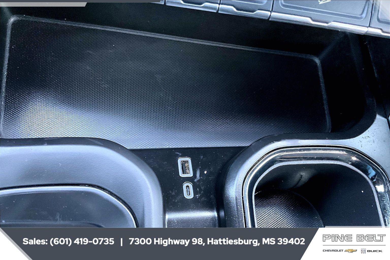 Used 2025 GMC Sierra 1500 AT4 w/ AT4 Premium Package image 23