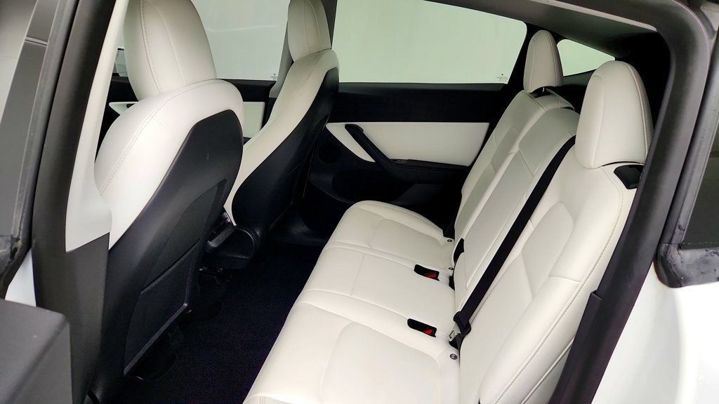 Used 2020 Tesla Model Y Long Range AWD/4WD image 26