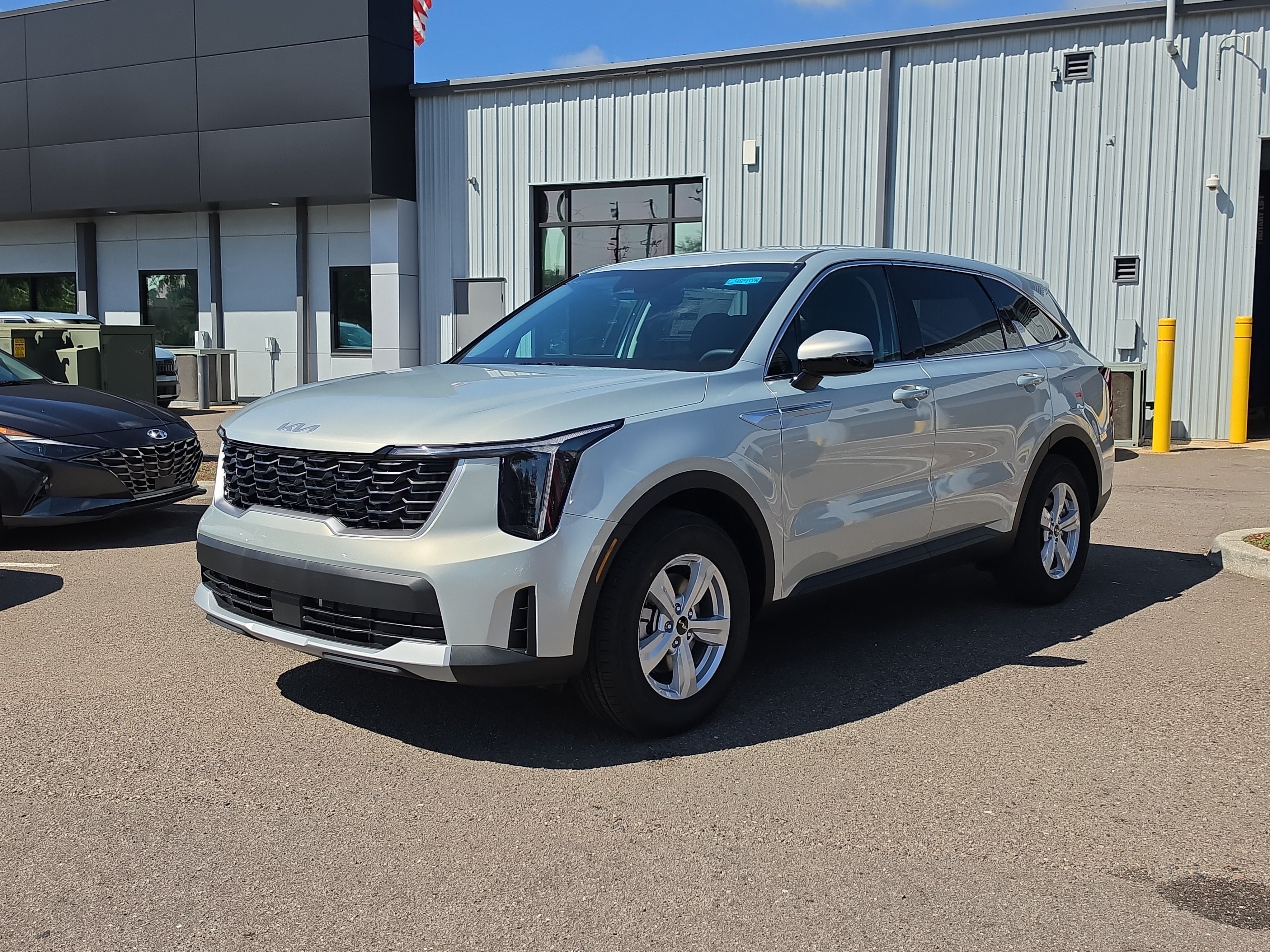 New 2026 Kia Sorento LX FWD image 4
