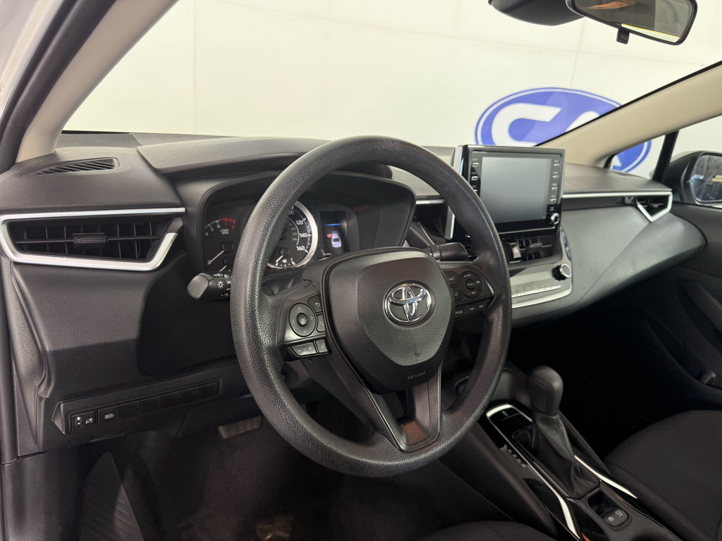 Used 2022 Toyota Corolla LE image 18