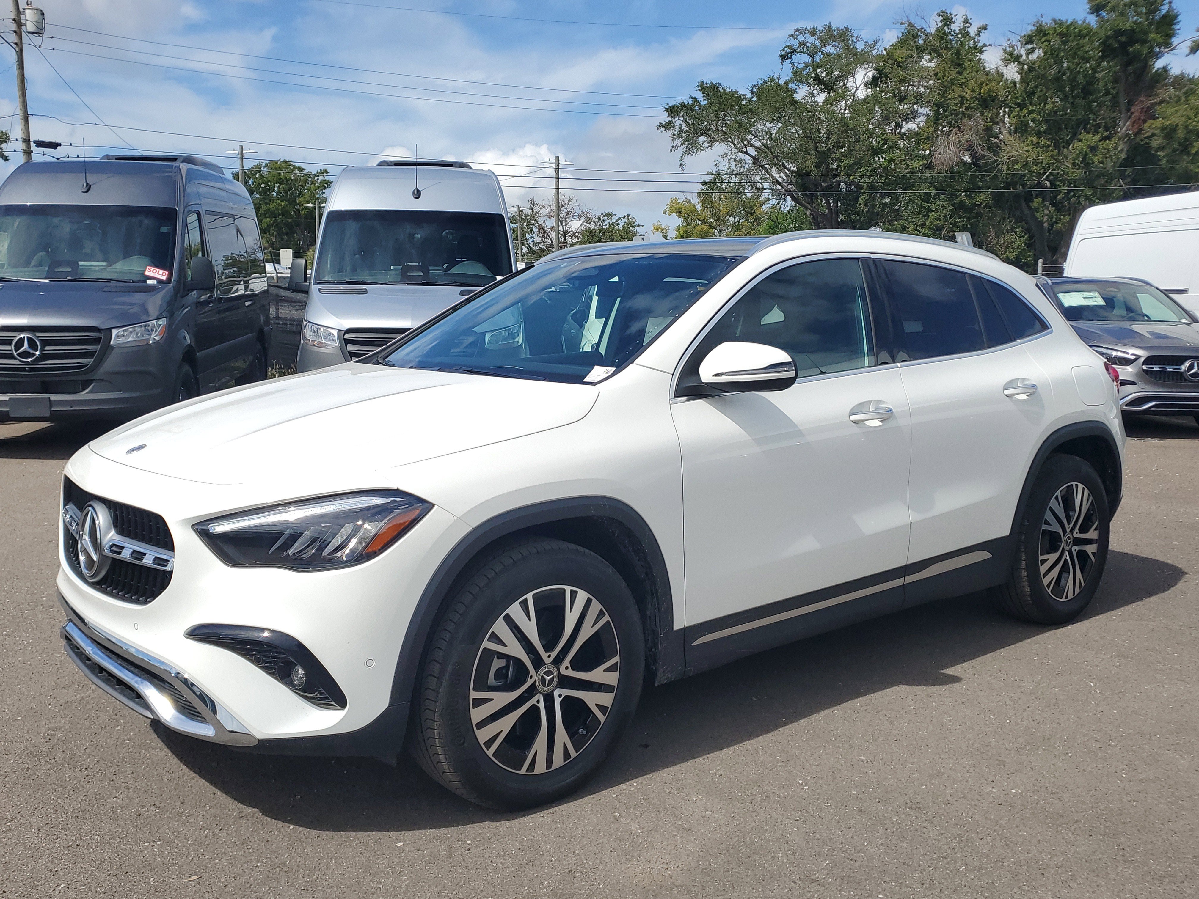 Certified 2025 Mercedes-Benz GLA 250 image 2