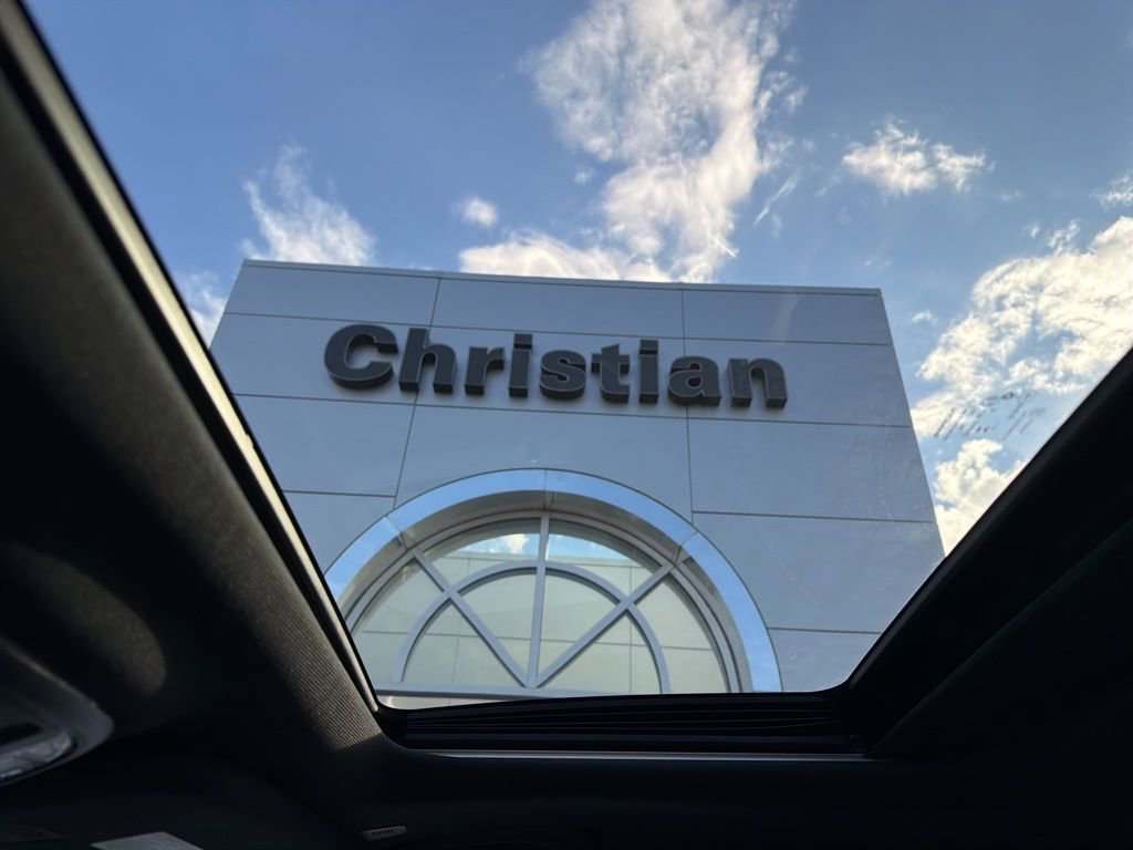 Used 2023 Dodge Durango GT image 18