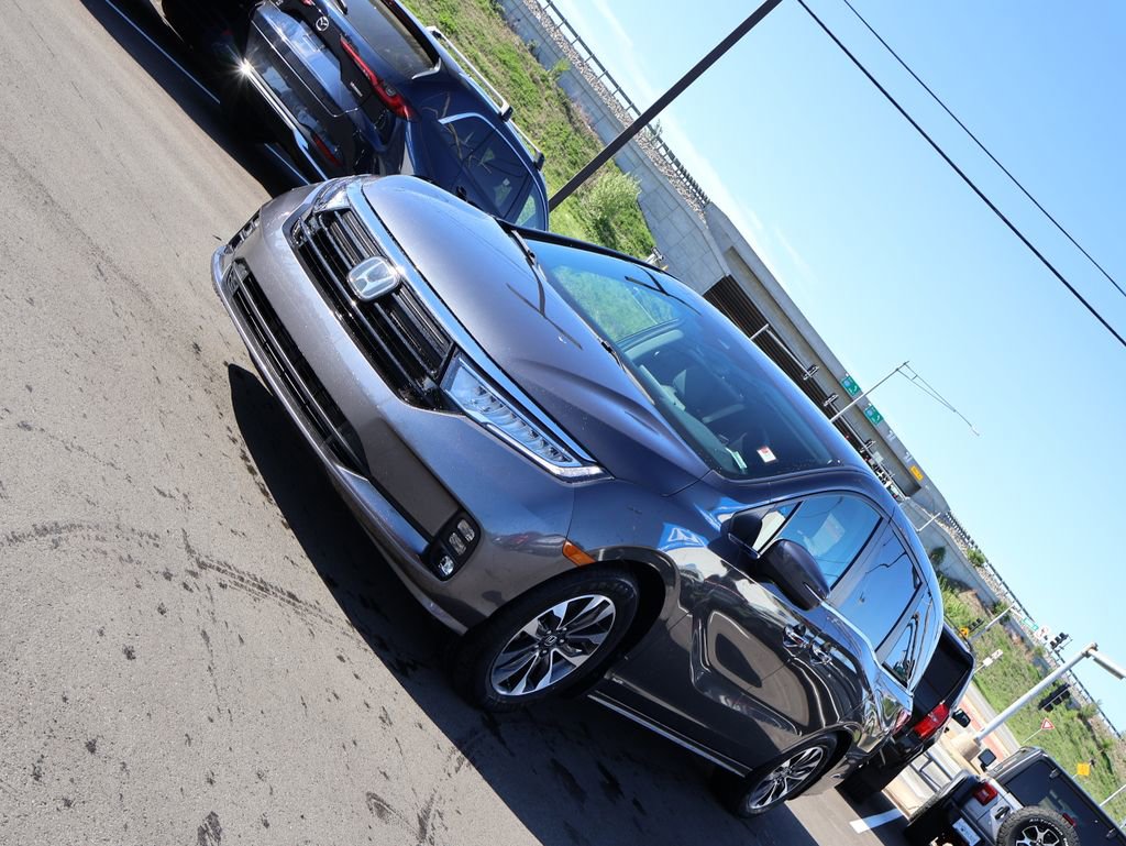 Certified 2023 Honda Odyssey EX-L image 3