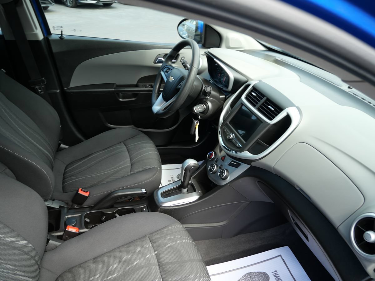 Used 2018 Chevrolet Sonic LT FWD image 27