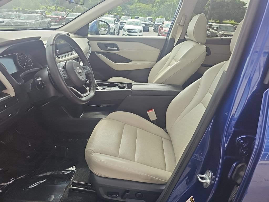 Used 2023 Nissan Rogue SV w/ SV Premium Package AWD/4WD image 11