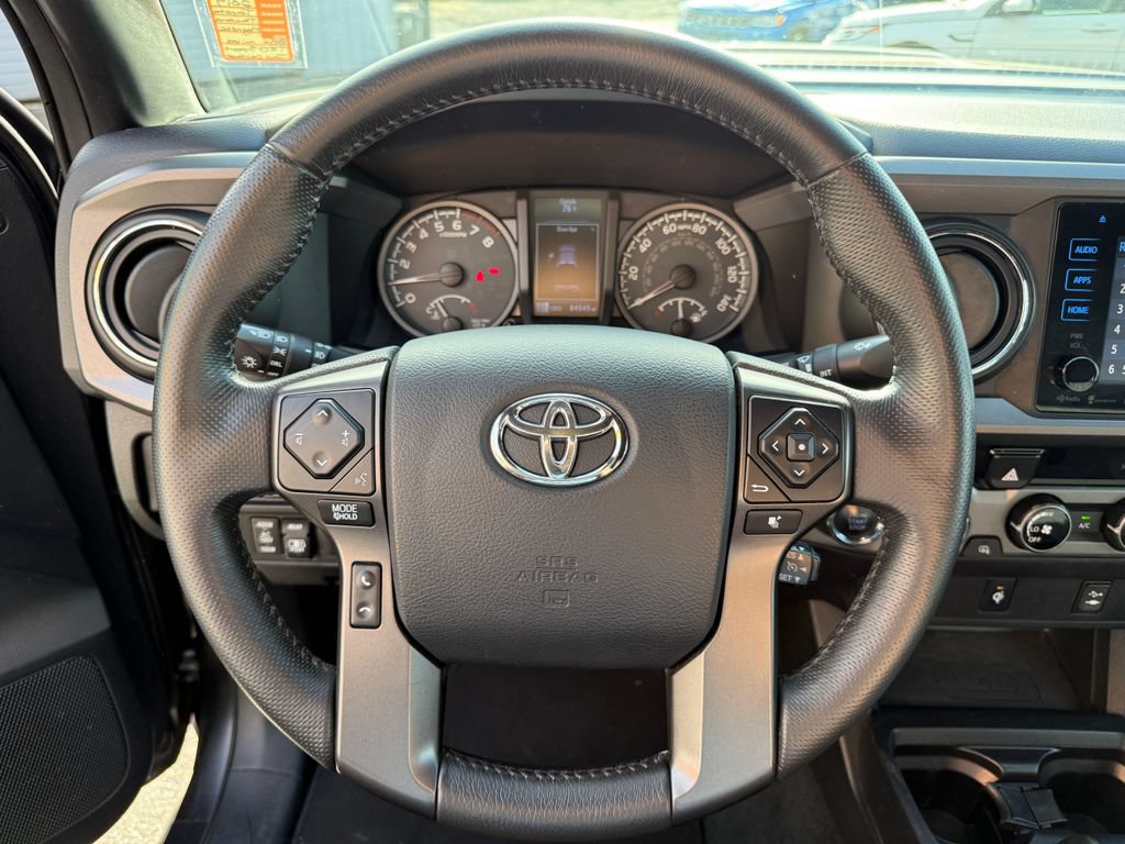 Used 2017 Toyota Tacoma TRD Sport w/ Tow Package AWD/4WD image 17