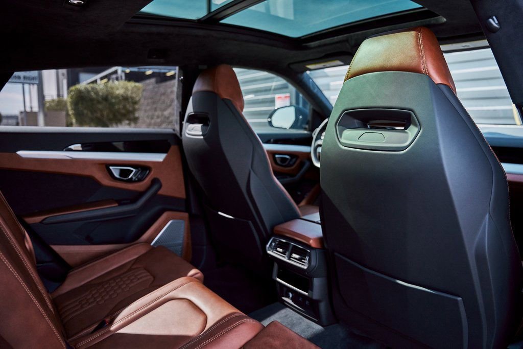 Used 2023 Lamborghini Urus S image 44