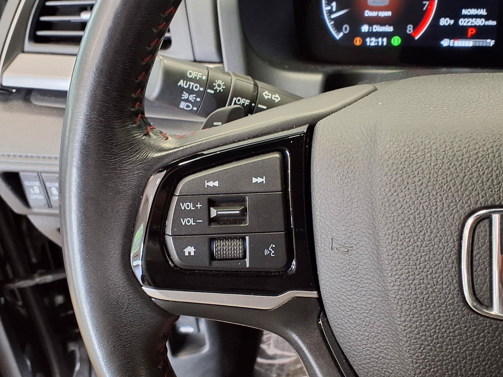 Used 2025 Honda Odyssey Sport-L image 31