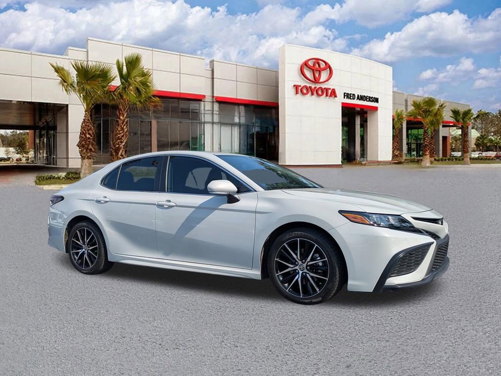 Certified 2024 Toyota Camry SE w/ Convenience Package FWD image 1