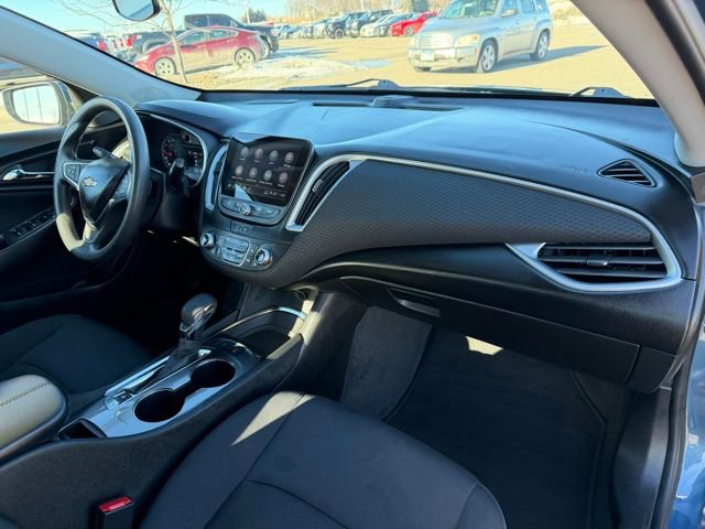 Used 2025 Chevrolet Malibu LT image 18