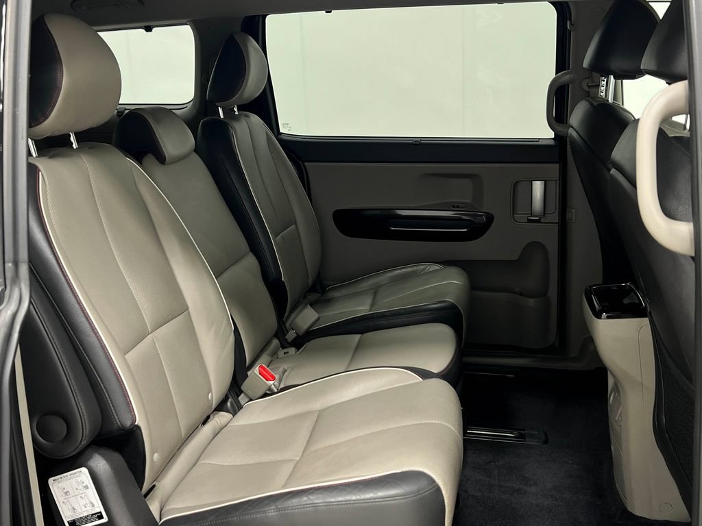 Used 2016 Kia Sedona EX FWD image 33