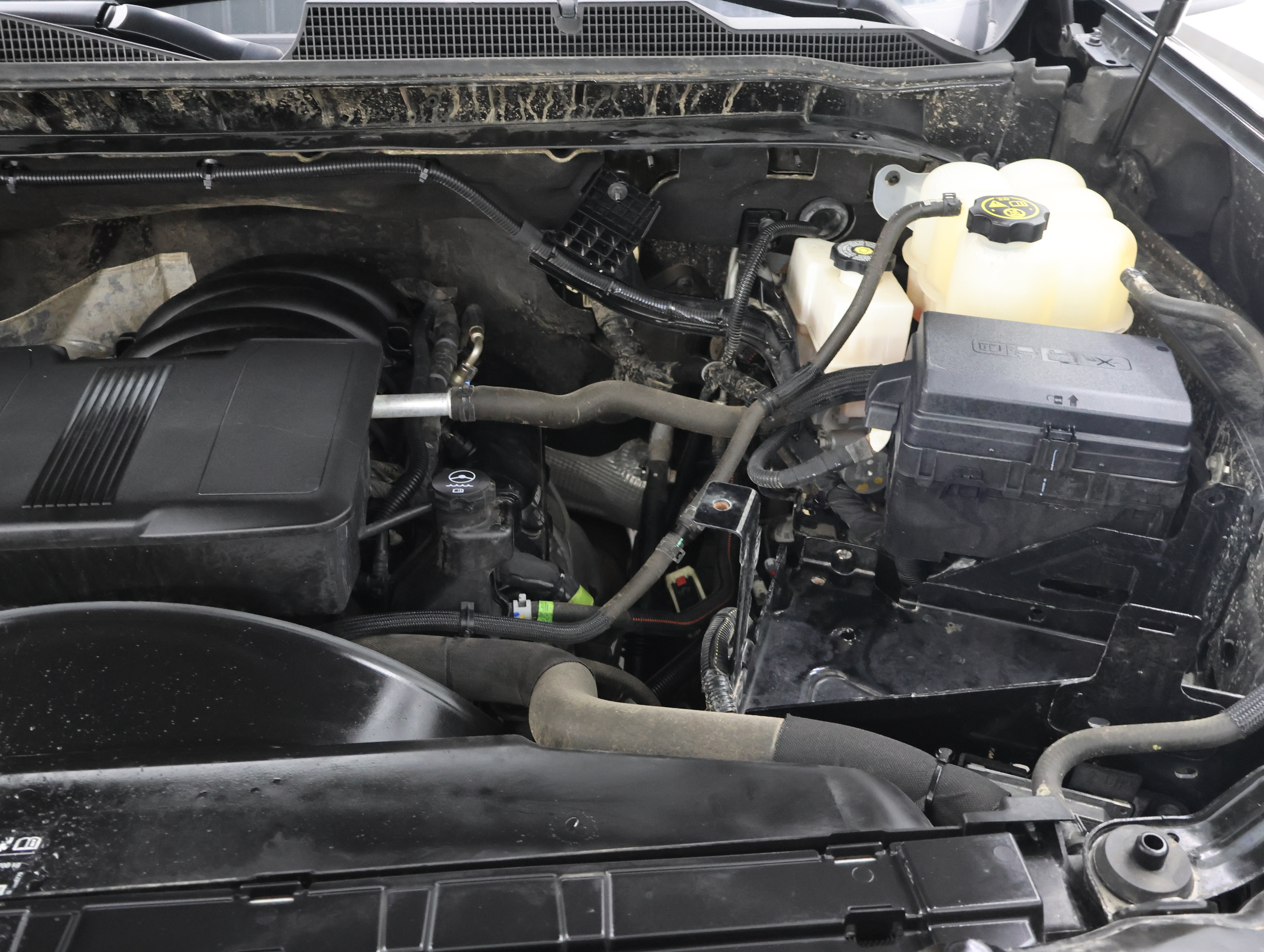 Used 2024 Chevrolet Silverado 2500 LTZ w/ LTZ Plus Package AWD/4WD image 23