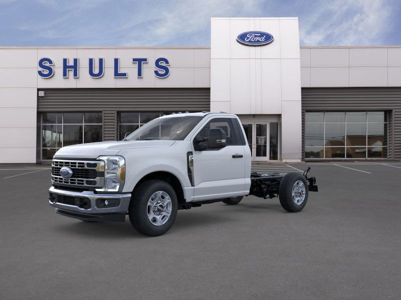 New 2025 Ford F350 XLT