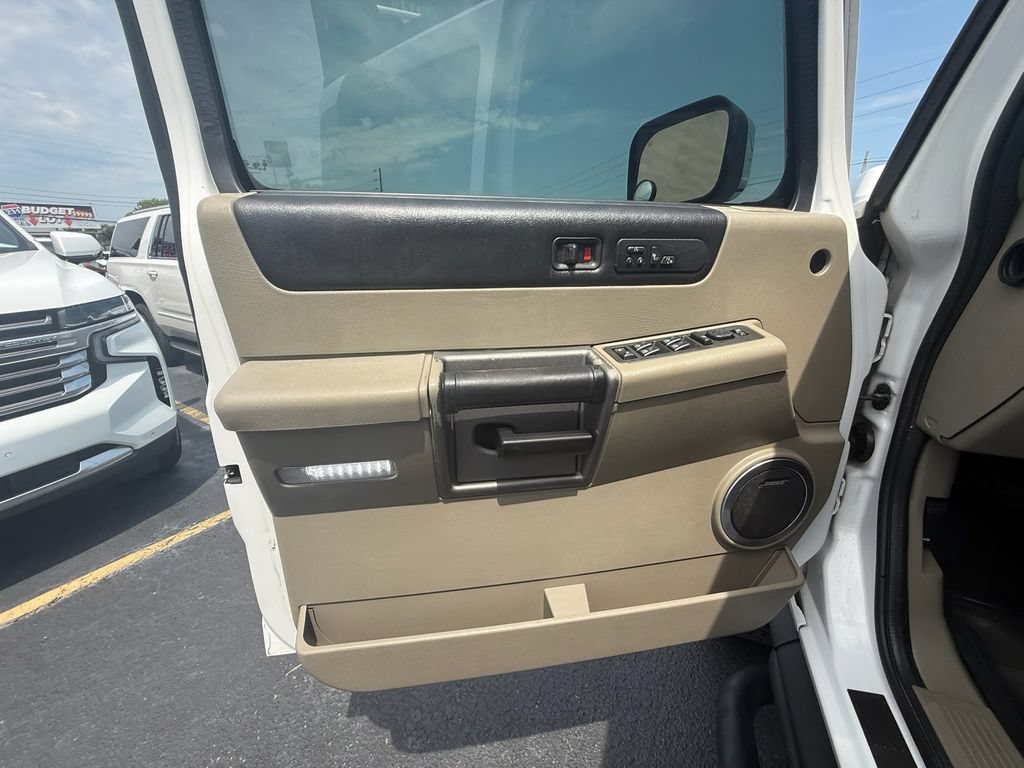Used 2003 HUMMER H2 w/ Preferred Equipment Group AWD/4WD image 10